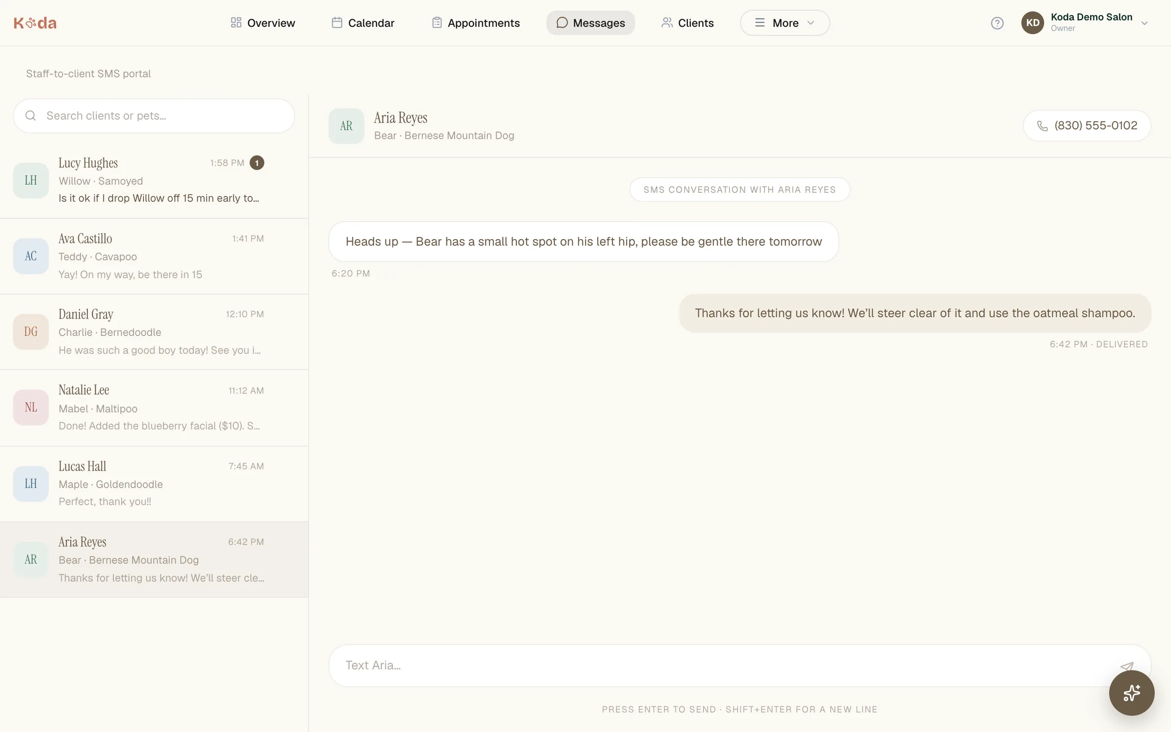 A client heads-up in Koda messages, answered by the groomer